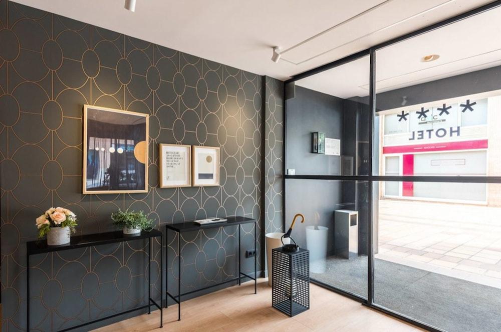 Up Rooms Vic Hotel المظهر الخارجي الصورة