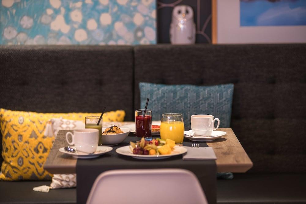Up Rooms Vic Hotel المظهر الخارجي الصورة