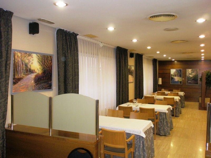 Up Rooms Vic Hotel المظهر الخارجي الصورة